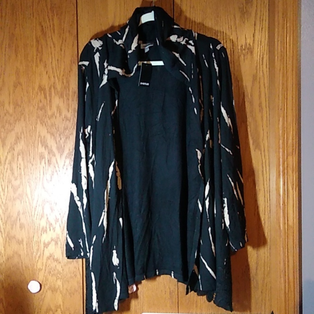 Avenue brand 18/20 size topper